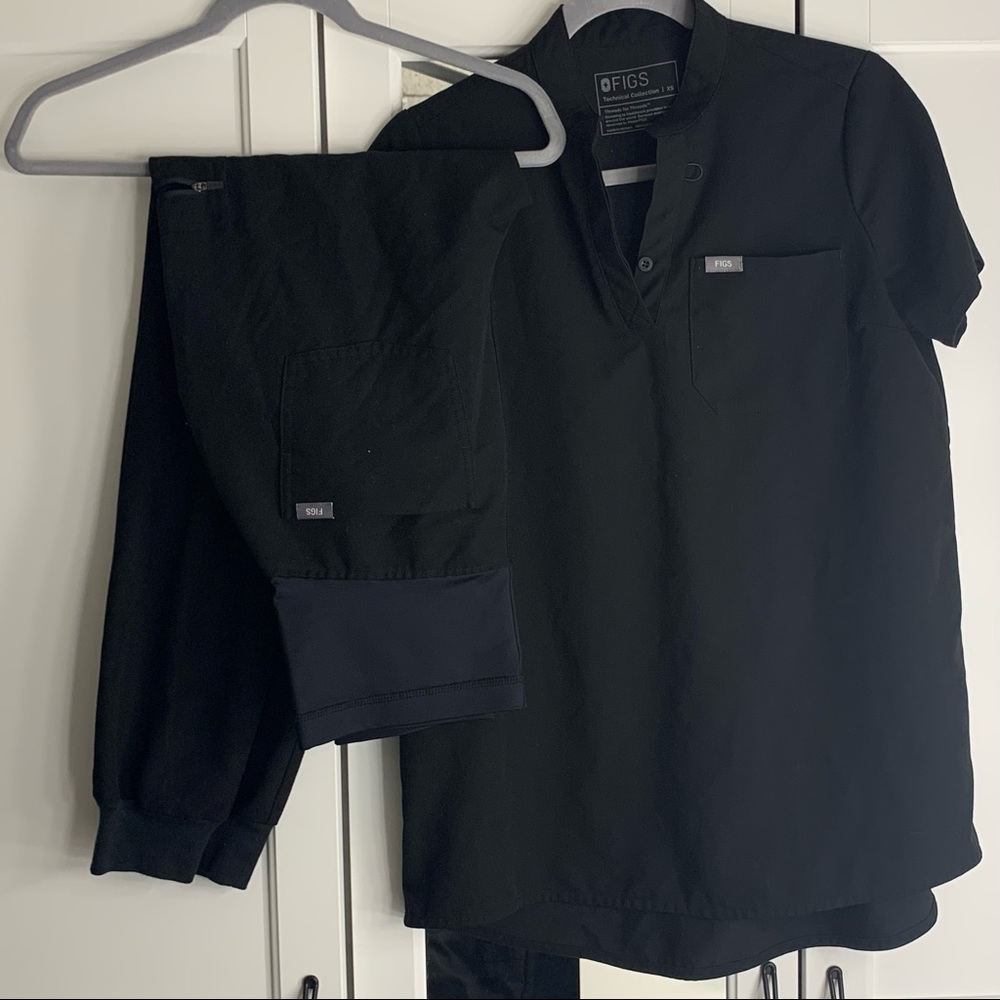 FIGS Maternity Scrub Set